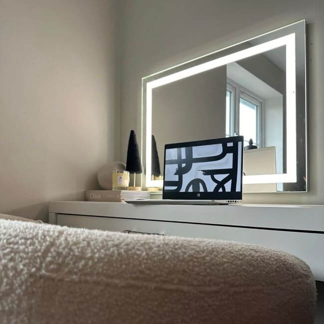 Miroir de Vanité LED 80x60 cm – Éclairage Dimmable et Design Cristal Sablé