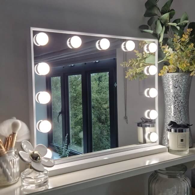 Miroir de Vanité LED Compact avec Éclairage Réglable 50x42cm